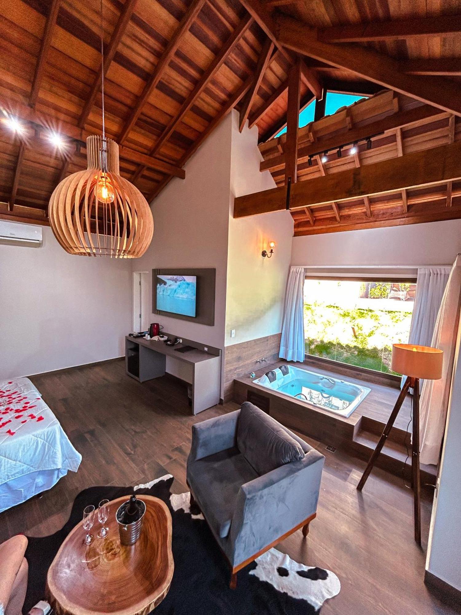 Hotel Chales Capitanias Águas de Lindóia Esterno foto