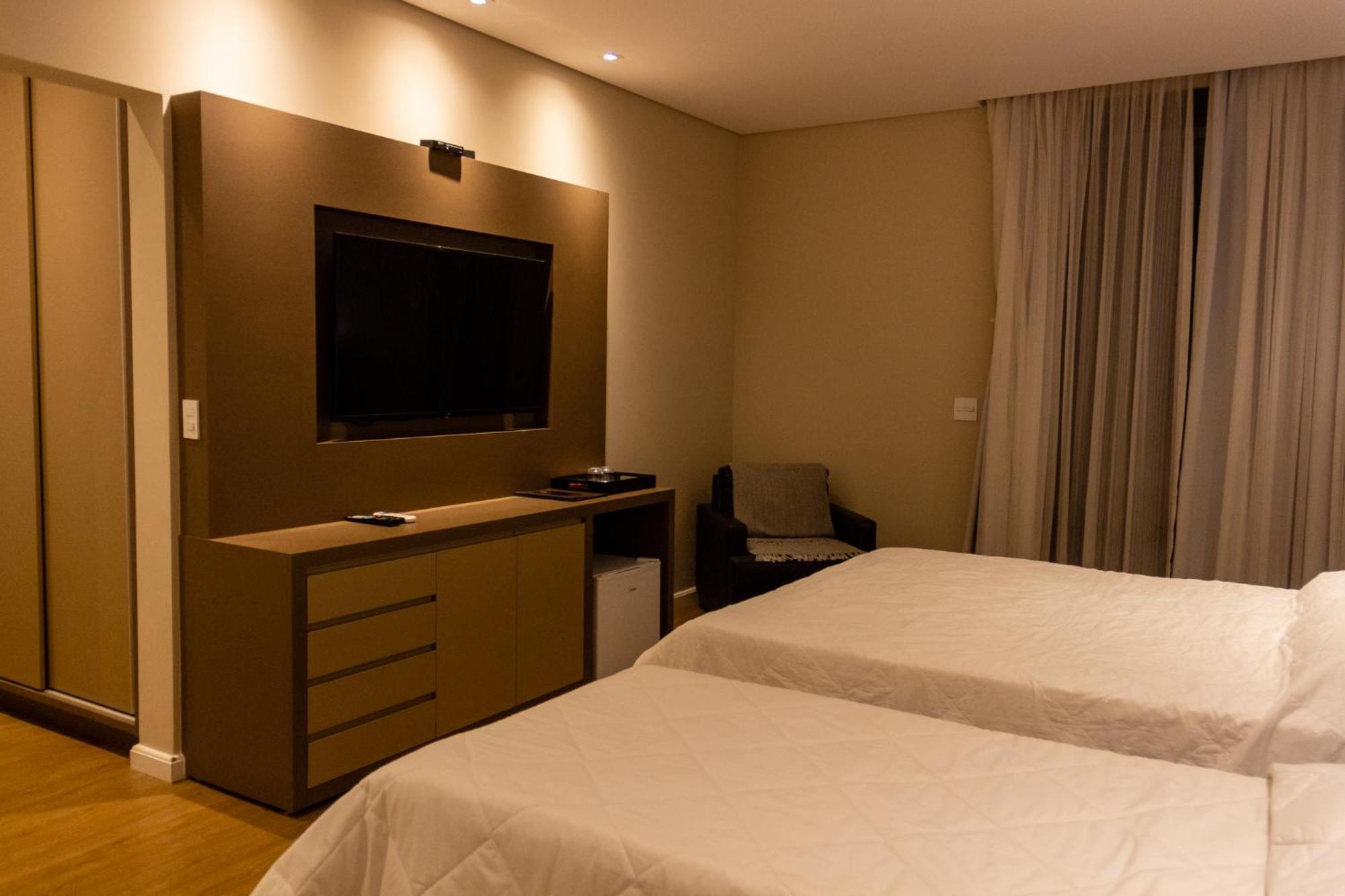 Hotel Chales Capitanias Águas de Lindóia Esterno foto